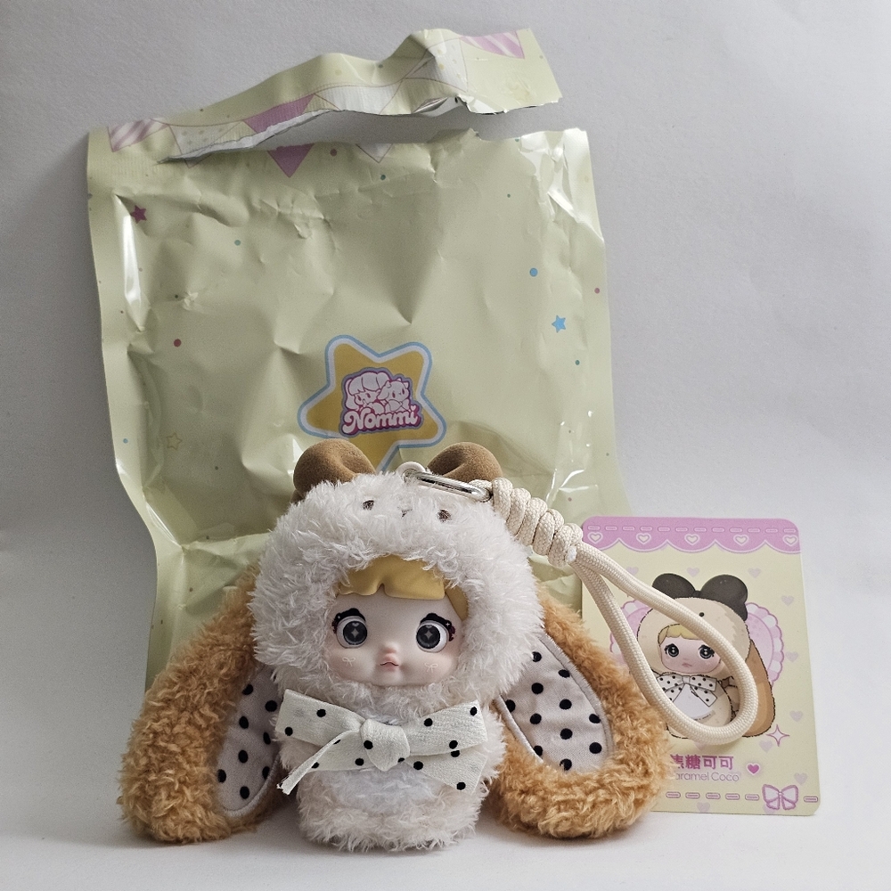 NWOB Nommi Baby Sweetheart Bunny Pendant Caramel Coco